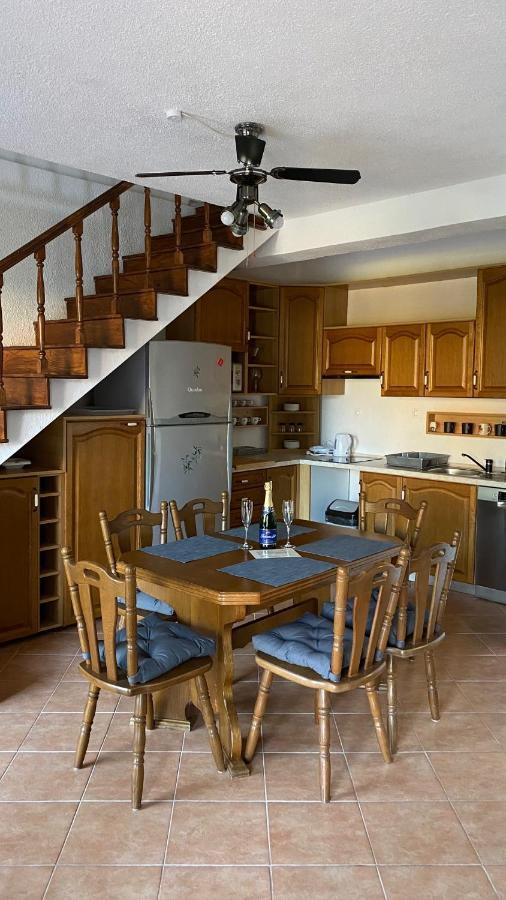 Villa Holiday Banjole Bagian luar foto