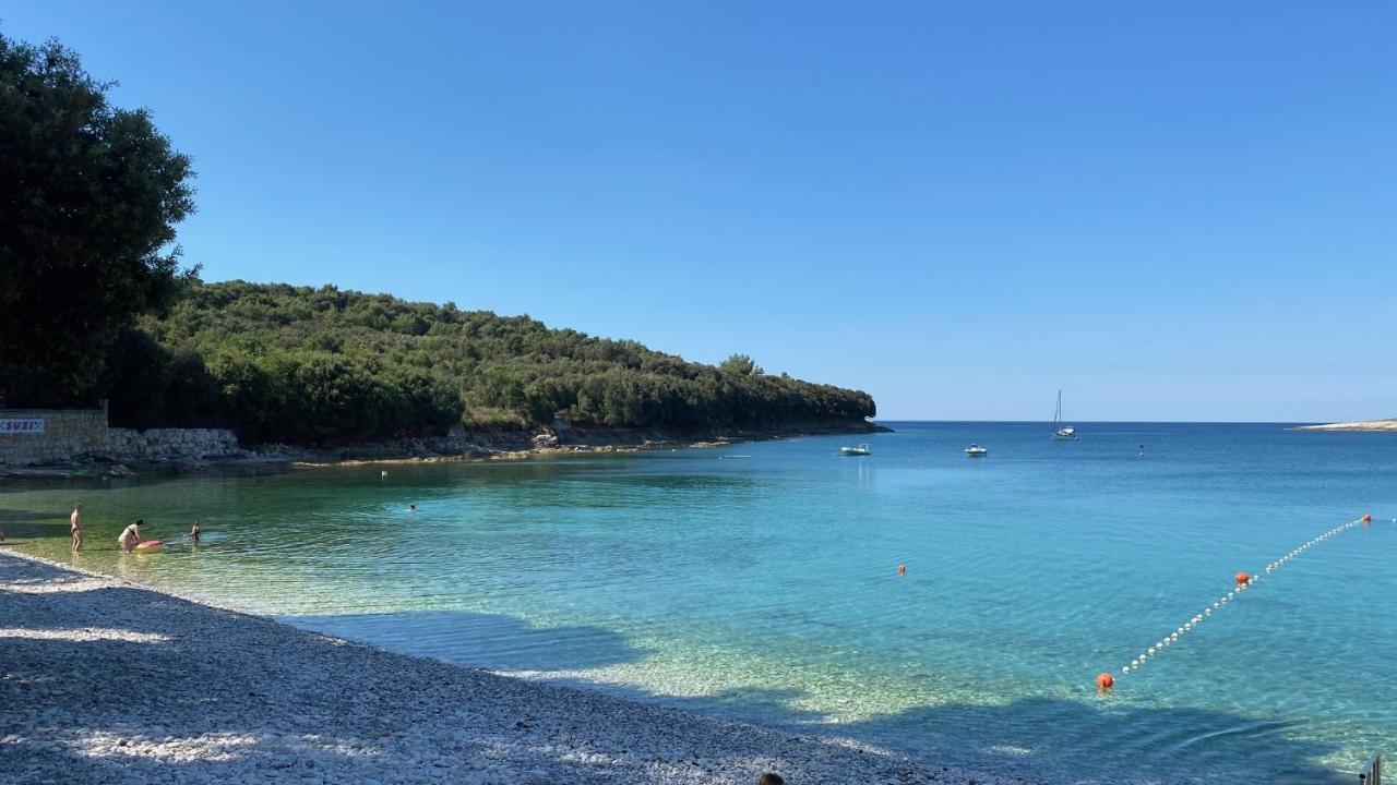 Villa Holiday Banjole Bagian luar foto