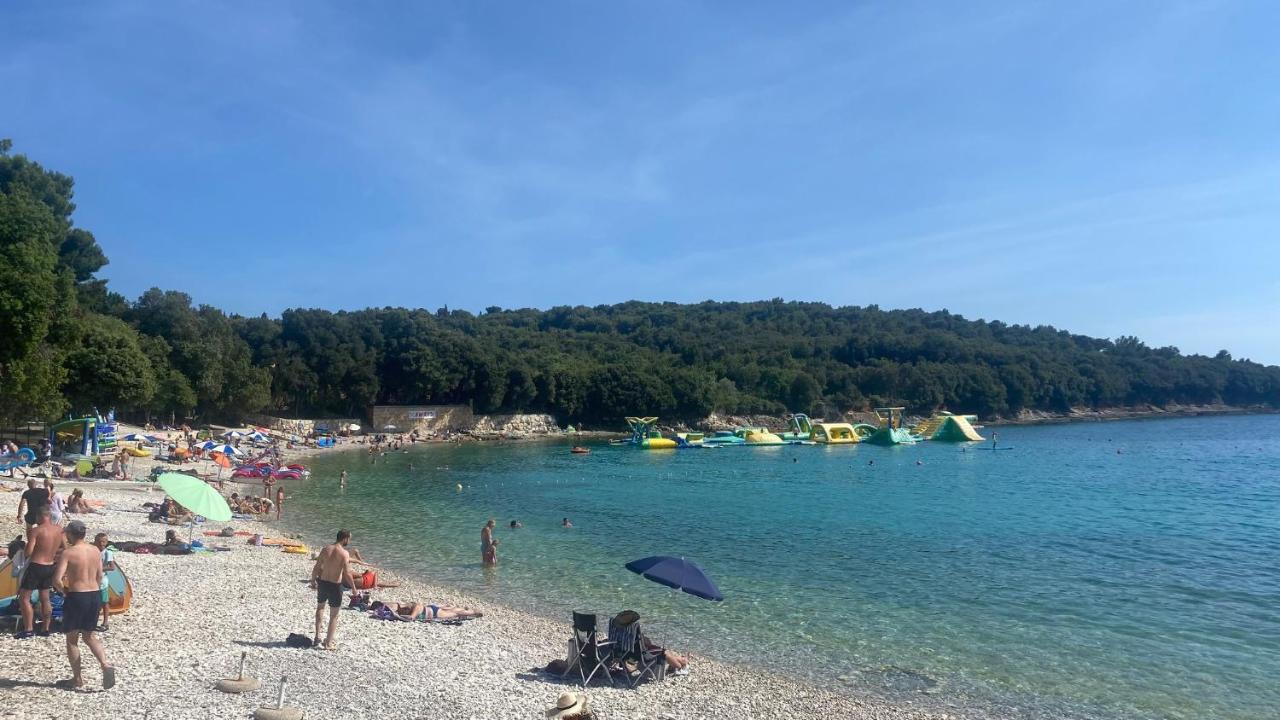 Villa Holiday Banjole Bagian luar foto