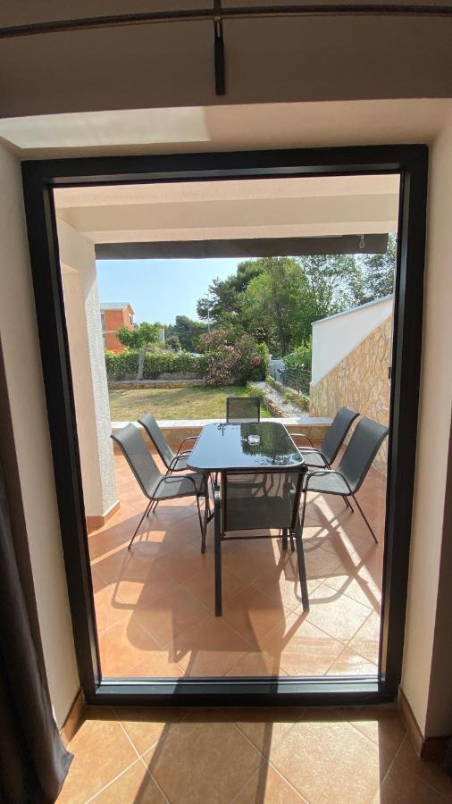 Villa Holiday Banjole Bagian luar foto